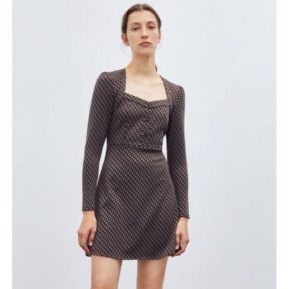 ✨Urban Revivo Pattern Mini Dress✨ - Picture 1 of 7